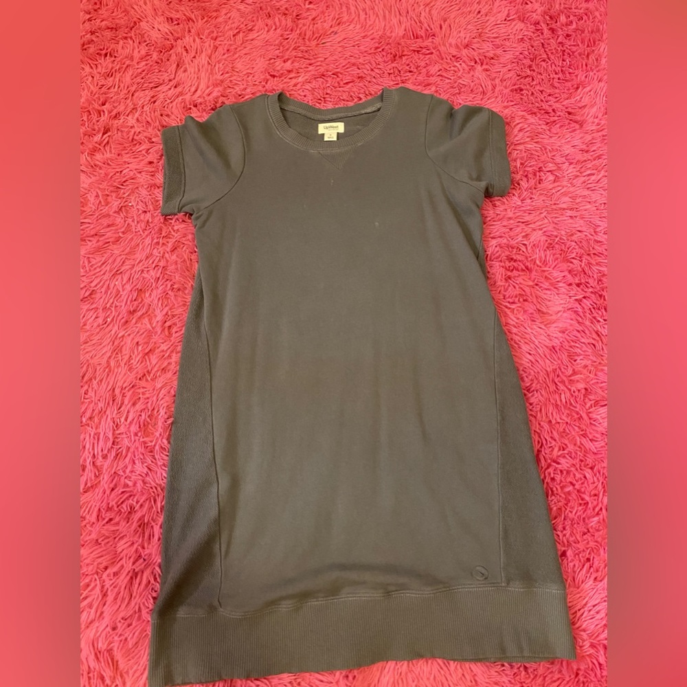 lounge dress , comfy. Never worn